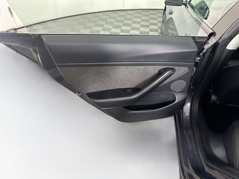Used 2023 Tesla Model 3 Standard Range image 25