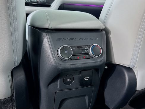 Used 2025 Ford Explorer Platinum w/ Ultimate Package AWD/4WD image 12