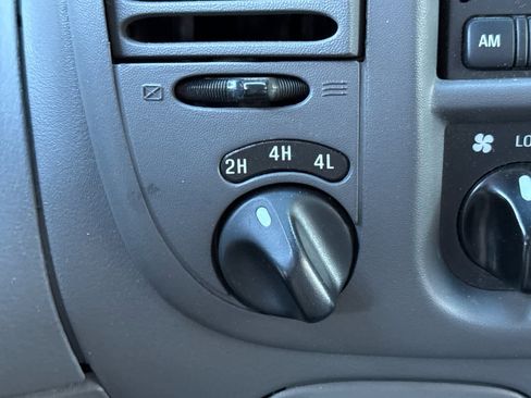 Used 2002 Ford F150 XLT image 29