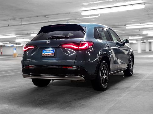 Used 2025 Honda HR-V EX-L image 6
