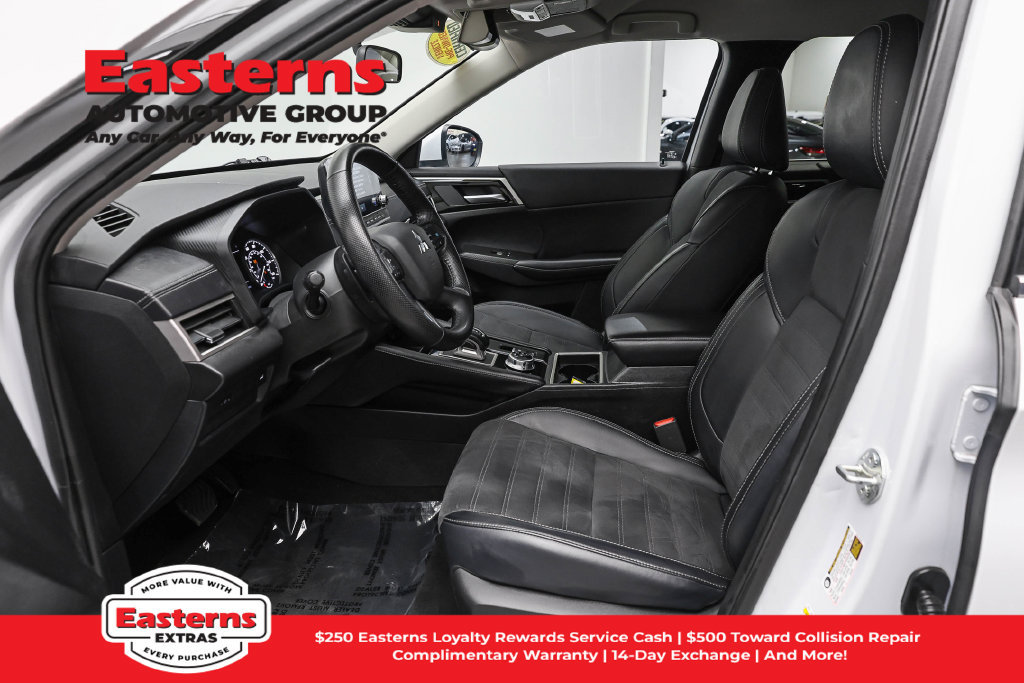 Used 2024 Mitsubishi Outlander SE FWD image 15