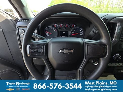 Used 2023 Chevrolet Silverado 1500 Custom Trail Boss AWD/4WD image 18