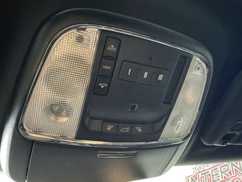 Used 2016 Jeep Grand Cherokee Laredo 75th Anniversary AWD/4WD image 26