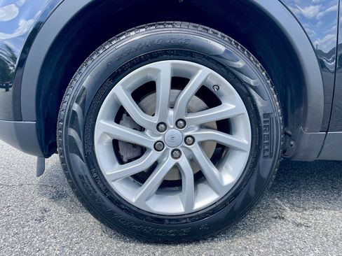 Used 2018 Land Rover Discovery Sport HSE AWD/4WD image 9