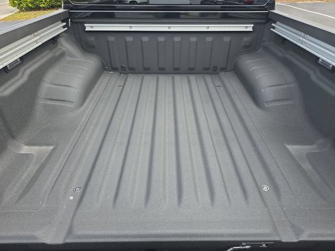 New 2026 Nissan Frontier SV w/ SV Convenience Package AWD/4WD image 12