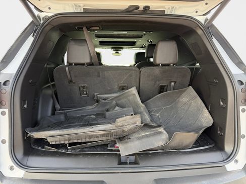 Used 2023 Chevrolet Traverse RS w/ LPO, Floor Liner Package AWD/4WD image 26