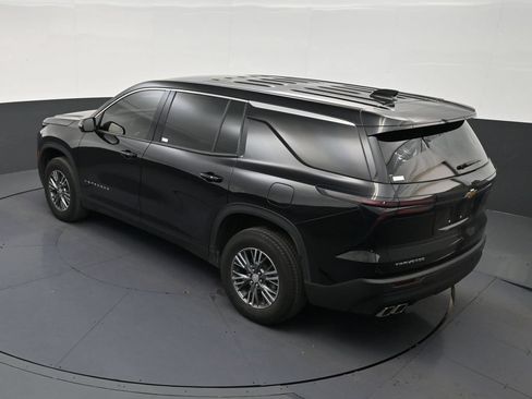 Used 2024 Chevrolet Traverse LS FWD image 14