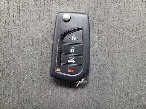 Used 2023 Toyota Camry LE image 32