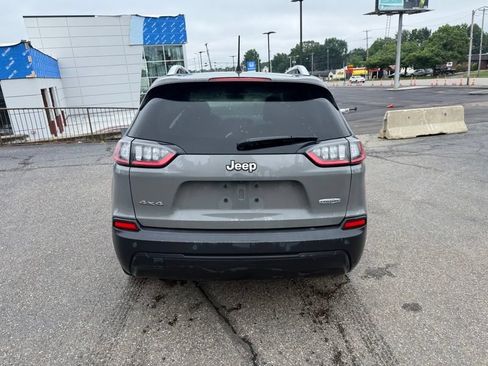 Used 2019 Jeep Cherokee Latitude Plus w/ Cold Weather Group AWD/4WD image 7