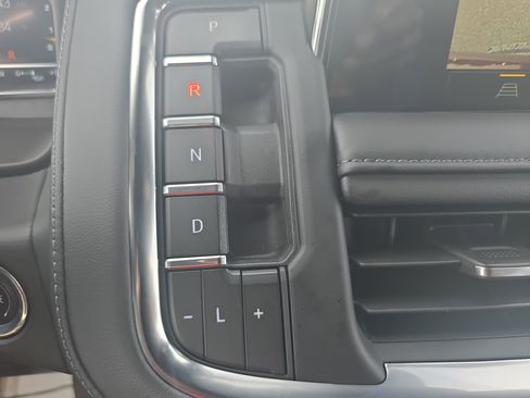 Used 2023 Chevrolet Tahoe Z71 w/ Max Trailering Package AWD/4WD image 24