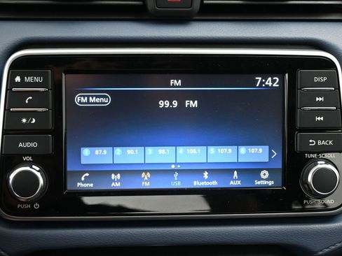 New 2025 Nissan Versa SV w/ Trunk Package FWD image 13