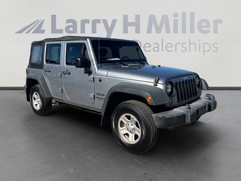 Used 2017 Jeep Wrangler Unlimited Sport w/ Max Tow Package image 7
