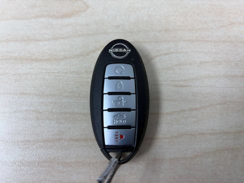 Used 2025 Nissan Altima 2.5 SV FWD image 20