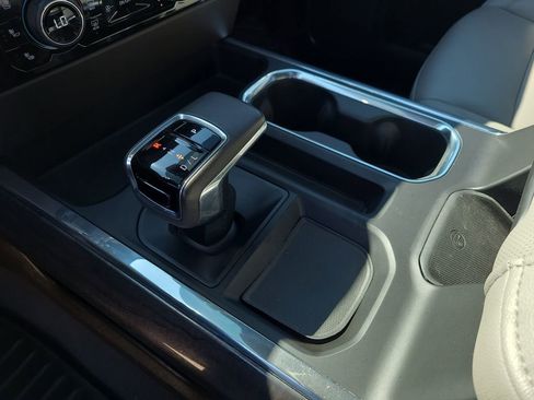 Used 2022 Chevrolet Silverado 1500 LTZ w/ LTZ Premium Package image 30