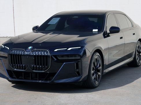 Used 2024 BMW 740i w/ Premium Package 2 RWD image 55