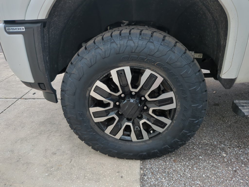 Used 2024 GMC Sierra 2500 Denali Ultimate AWD/4WD image 30