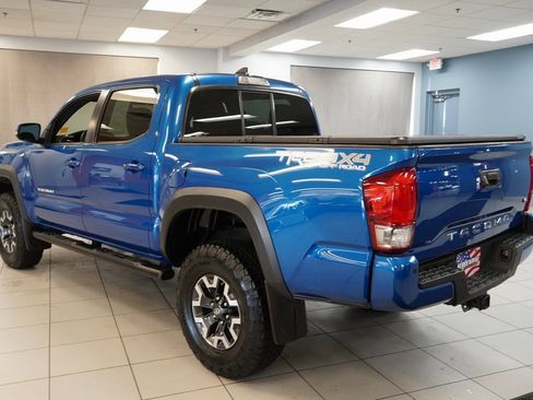 Used 2016 Toyota Tacoma TRD Off-Road image 14