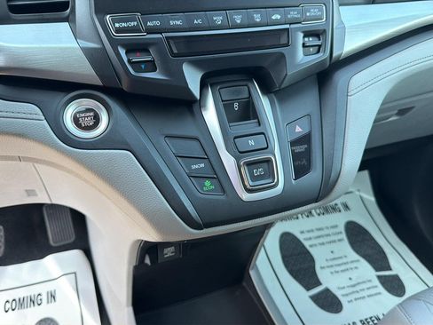 Used 2019 Honda Odyssey LX image 17