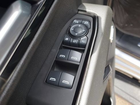 Used 2025 GMC Sierra 2500 AT4 w/ AT4 Premium Plus Package AWD/4WD image 17