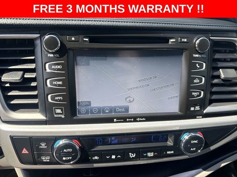 Used 2017 Toyota Highlander Limited w/ Carpet Mat Package AWD/4WD image 19