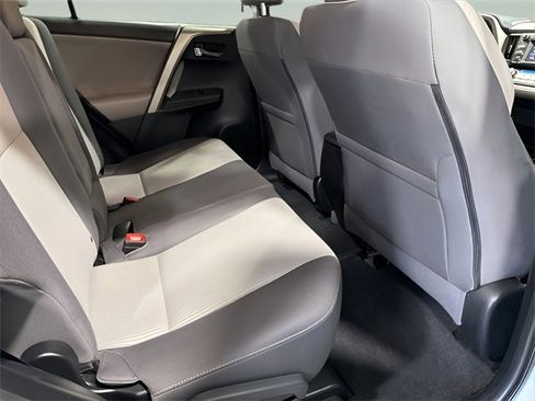 Used 2015 Toyota RAV4 XLE image 32