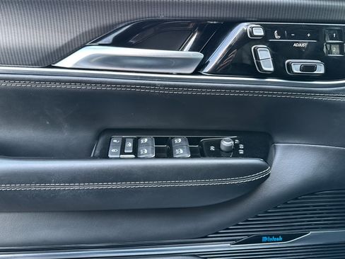 Used 2024 Jeep Grand Wagoneer L Series II w/ Quick Order Packagew 28T AWD/4WD image 11