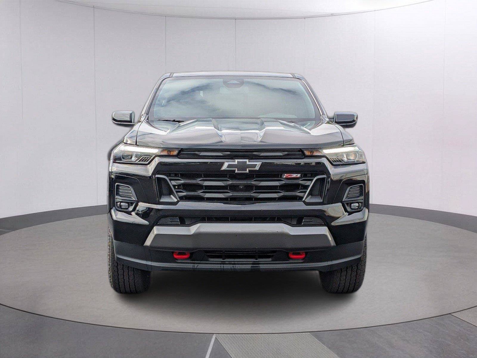 Used 2026 Chevrolet Colorado Z71 w/ Technology Package AWD/4WD image 9