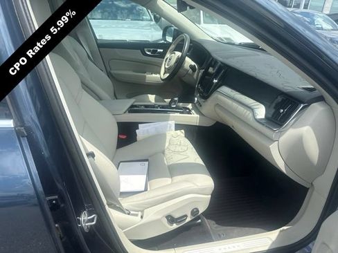 Used 2023 Volvo XC60 B5 Core w/ Climate Package AWD/4WD image 4