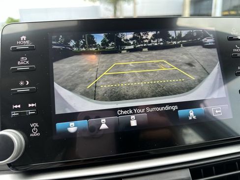 Used 2022 Honda Accord Touring image 17