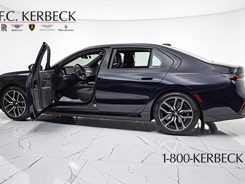 Used 2023 BMW i7 xDrive60 image 7