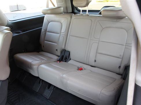 Used 2022 Lincoln Navigator L Reserve AWD/4WD image 18