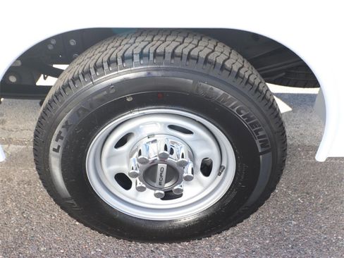 New 2026 Ford F250 XL w/ XL Chrome Package image 10