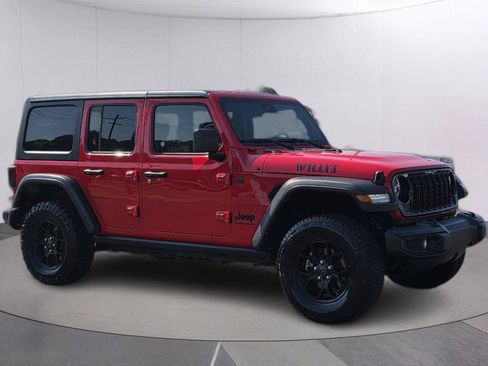 Used 2025 Jeep Wrangler Unlimited Sport AWD/4WD image 3