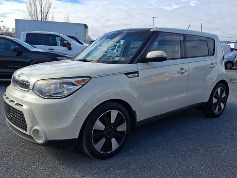Used 2015 Kia Soul ! w/ Sun & Sound Package image 3