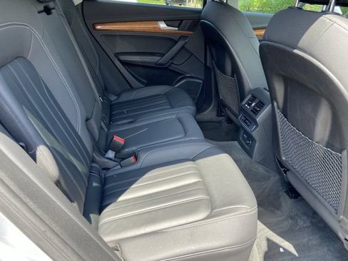 Used 2023 Audi Q5 2.0T Premium Plus w/ Premium Plus Package AWD/4WD image 28
