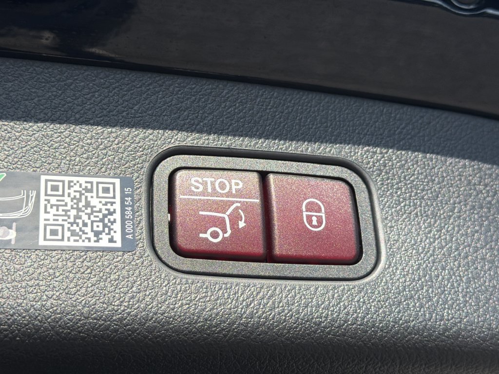 Certified 2026 Mercedes-Benz GLC 300 image 22
