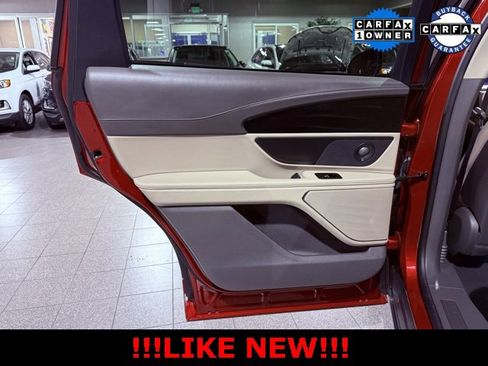 Used 2025 Lincoln Nautilus Premier w/ Equipment Group 102A image 21