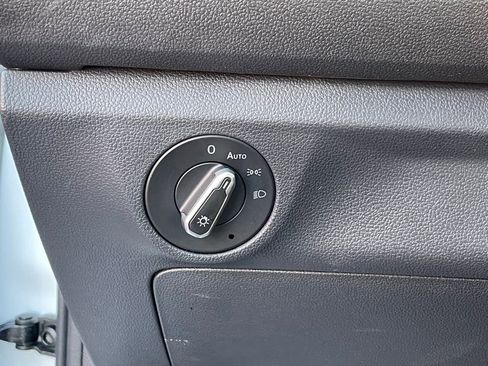 Certified 2023 Volkswagen Jetta SE w/ Panoramic Sunroof Package image 14