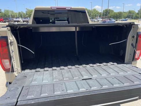 Used 2022 GMC Sierra 1500 Elevation w/ Elevation Premium Package AWD/4WD image 24