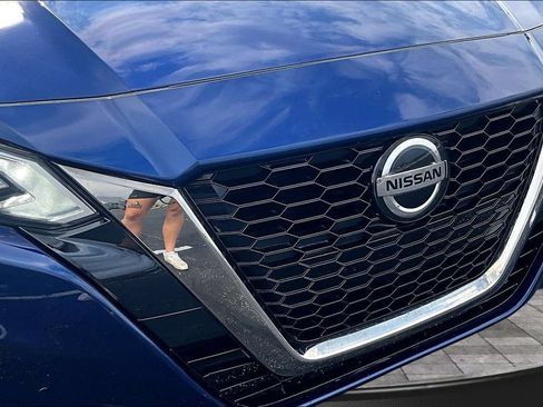 Used 2020 Nissan Altima 2.5 SR w/ Premium Package FWD image 26