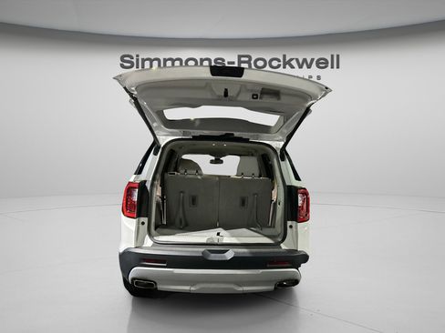 Used 2023 GMC Acadia SLT image 21