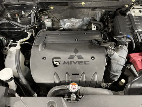 Used 2024 Mitsubishi Outlander Sport SE image 15