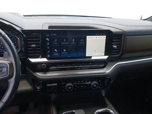 Used 2023 Chevrolet Silverado 1500 High Country w/ High Country Premium Package AWD/4WD image 12