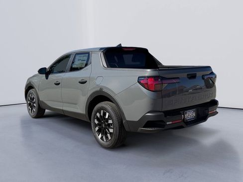 New 2026 Hyundai Santa Cruz SE FWD image 5