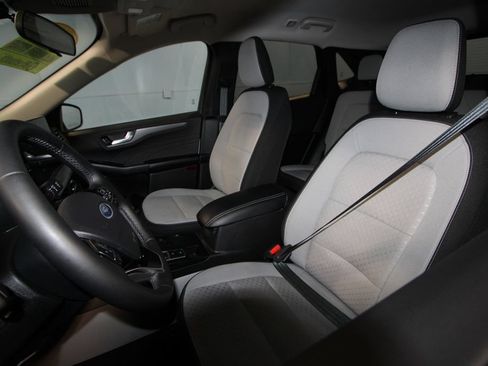 Used 2024 Ford Escape Active w/ Tech Pack #2 AWD/4WD image 4