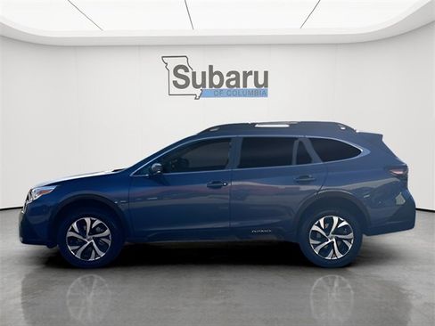 Used 2021 Subaru Outback Limited image 4
