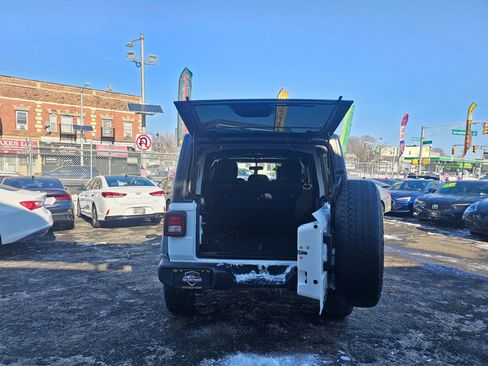 Used 2020 Jeep Wrangler Unlimited Sport image 7