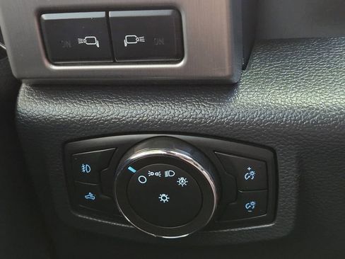 Used 2022 Ford F350 Platinum AWD/4WD image 14