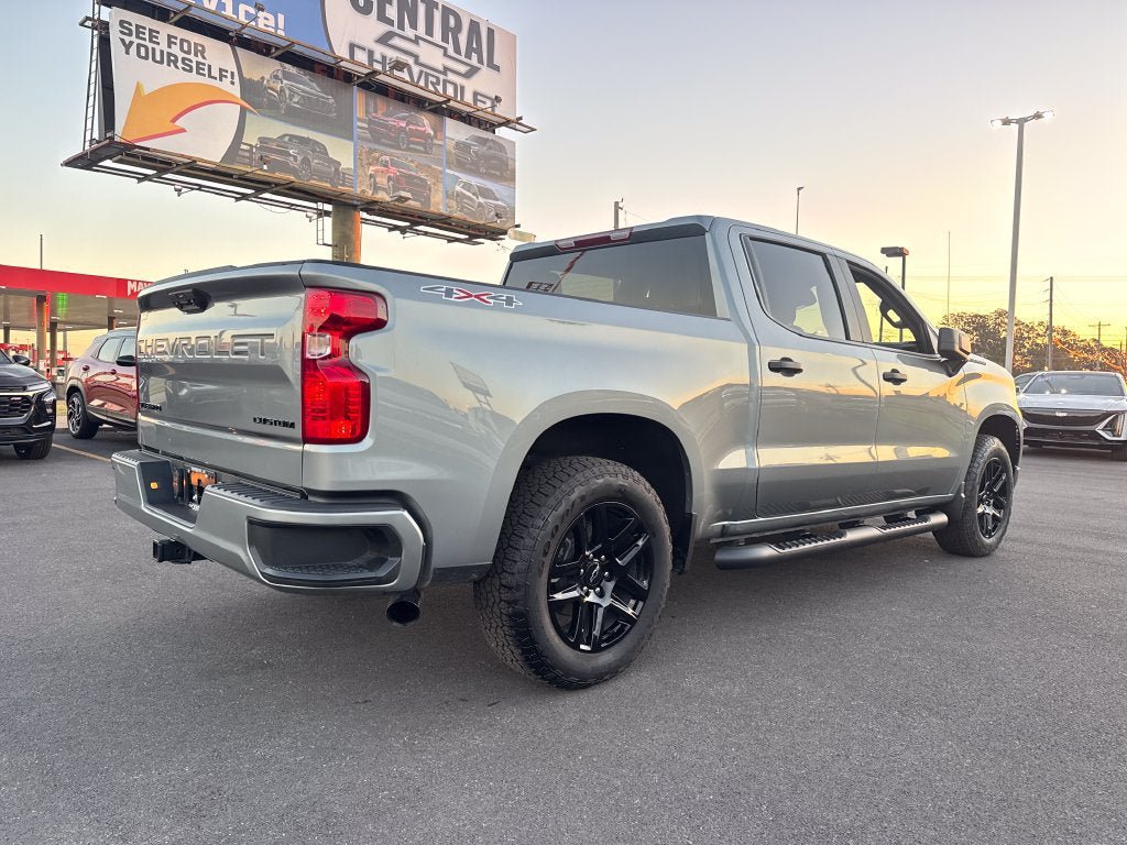 Used 2026 Chevrolet Silverado 1500 Custom w/ Turbomax Blackout Package AWD/4WD image 6