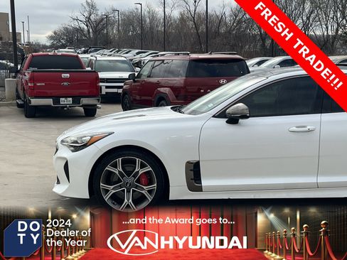 Used 2019 Kia Stinger GT2 image 7